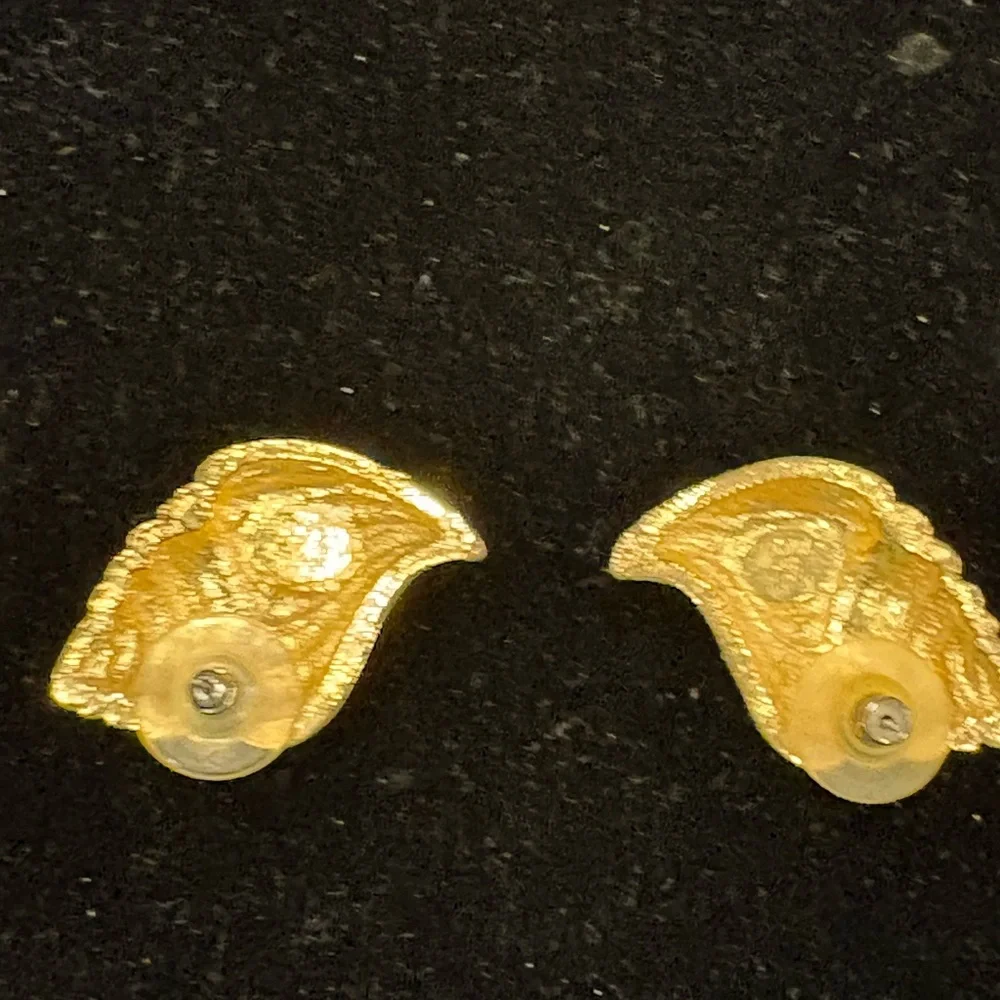KJL for Avon Gold-Tone Shell Pierced Earrings - Picture 2 of 3